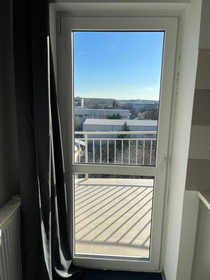 Luana Airport Apartments #4 Otopeni Buitenkant foto