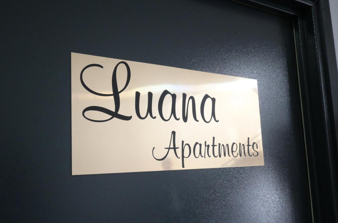Luana Airport Apartments #4 Otopeni Buitenkant foto